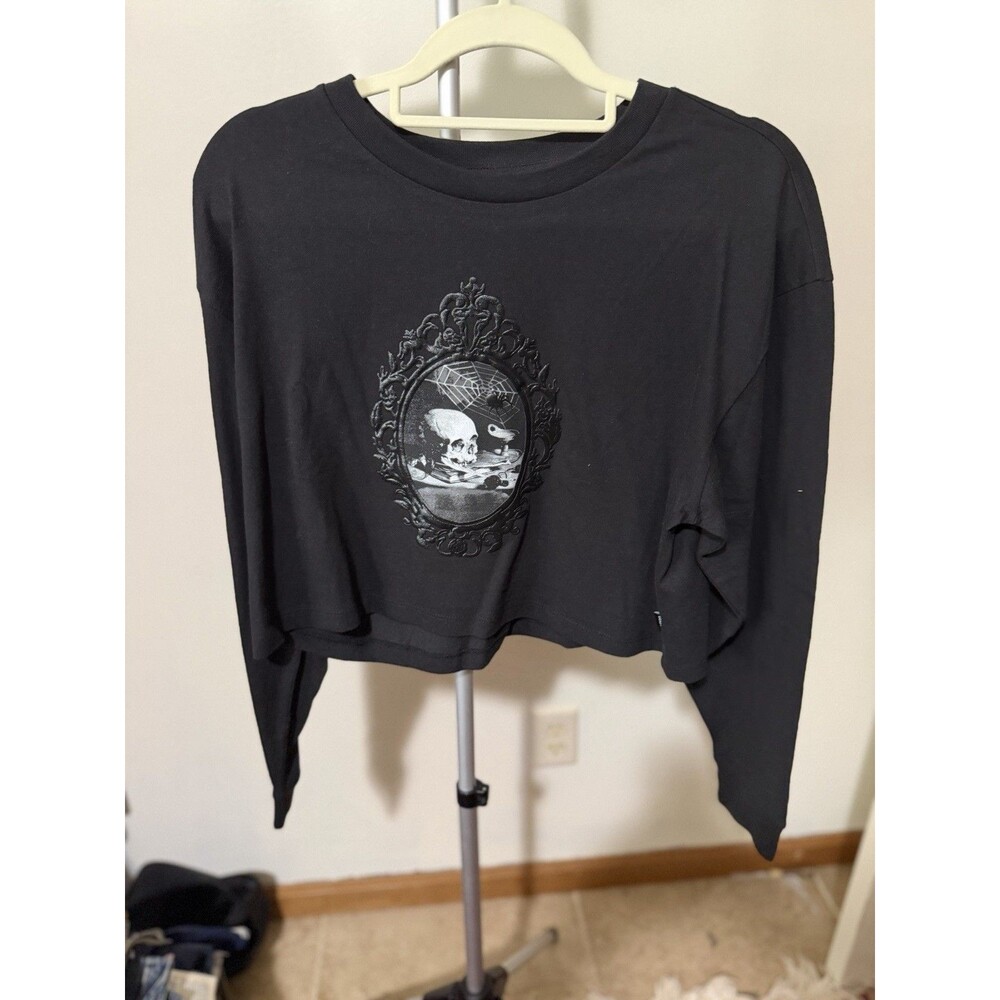 VANS Women’s Black Cropped Gothic Skull Graphic Long Sleeve T-Shirt Size S